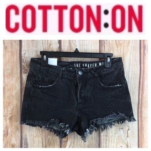 💸NWT Cotton On The Frayed Mid Rise Short Size 4